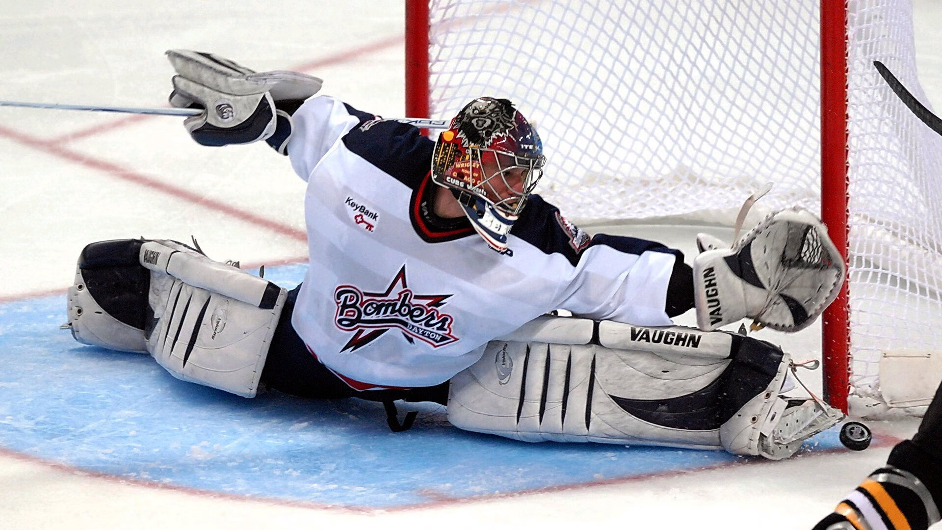 开云下载-篮网生死战力克广东，范弗利特末节封神定乾坤