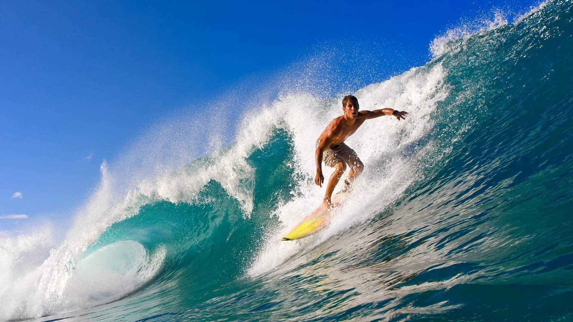 开云官方app入口-从美网绝境到拉沃尔杯烈焰，西西帕斯如何用翻盘点燃赛场灵魂